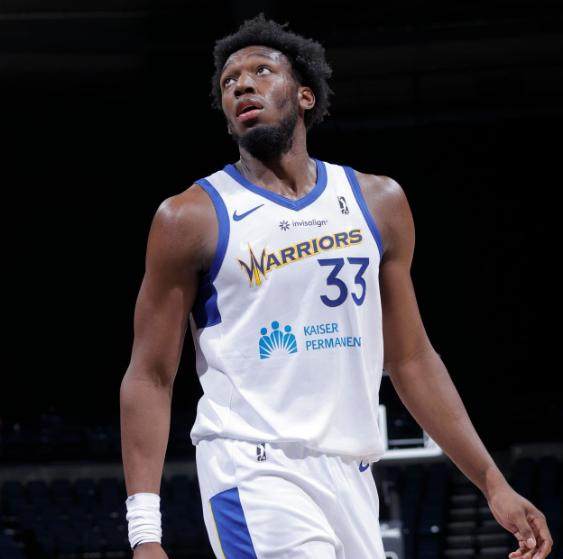 开云app下载-勇士距完全体还差一人 怀斯曼复出帮忙还是添堵？