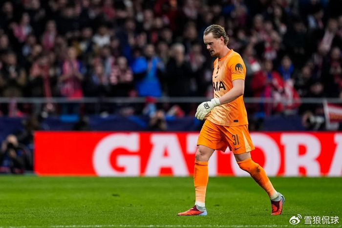 开云网站-造孽！热刺22岁门将欧冠2度送礼16分钟被换下 本赛季英超0出场|金斯基|图多尔|托特纳姆热刺|维卡里奥|阿尔瓦_新浪新闻
